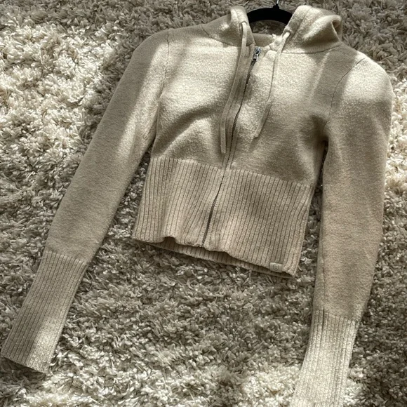 Knitted Set - Picture 2 of 5